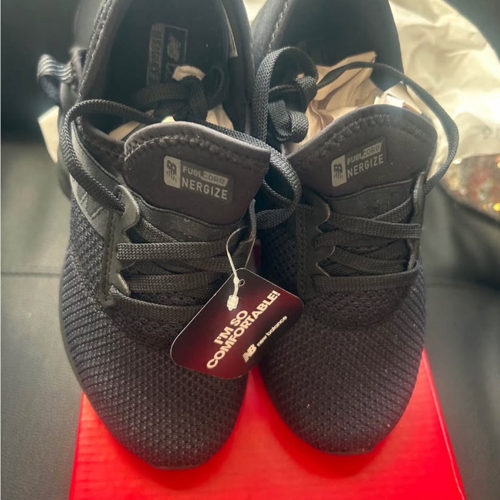 New Balance Men's Black Athletic Shoes